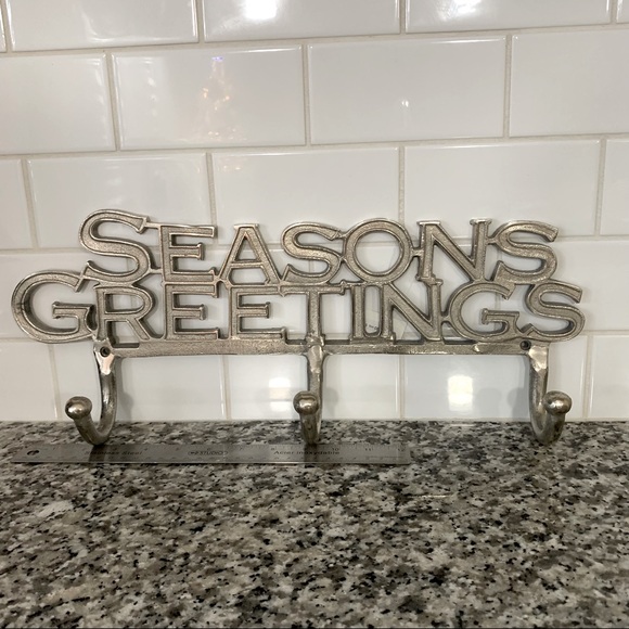 Christmas Wall-mount Coat Rack Seasons Greetings - Picture 2 of 6
